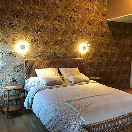 D'hôtes La Fresnée Bed & Breakfast 3*