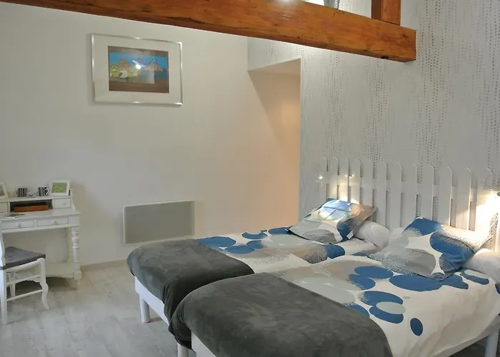 D'hôtes La Fresnée Bed & Breakfast Mosles