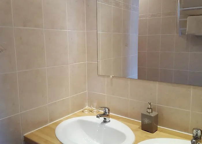 D'hôtes La Fresnée Bed and breakfast 3*